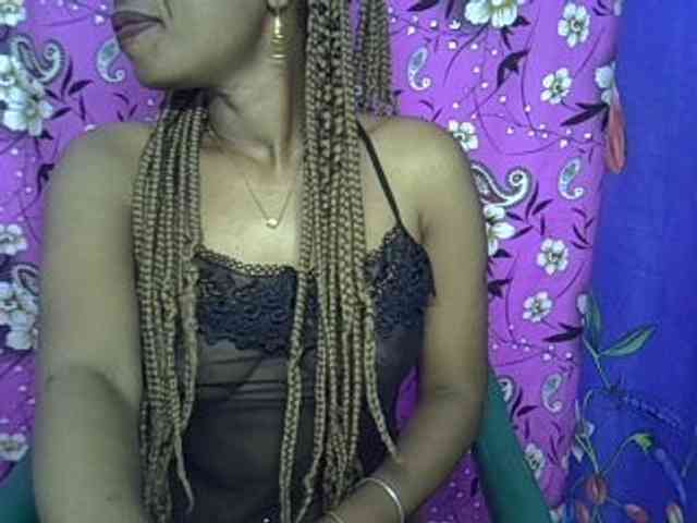 Lillteblackgirl webcam