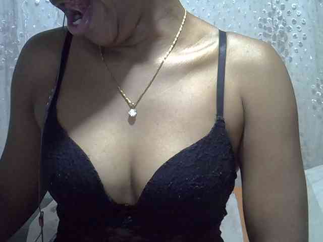 Lillteblackgirl webcam