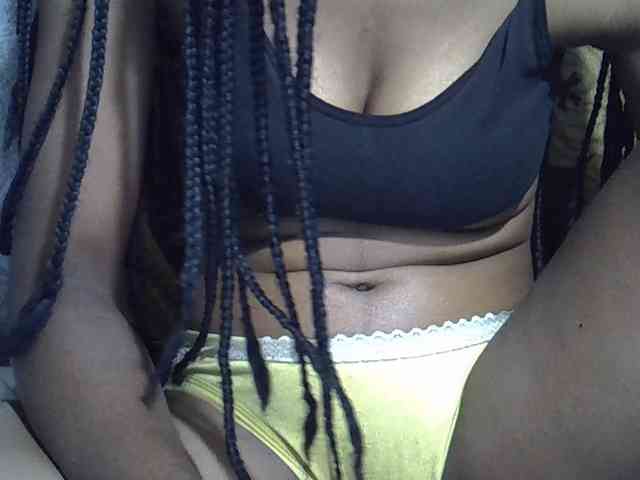 Lillteblackgirl webcam