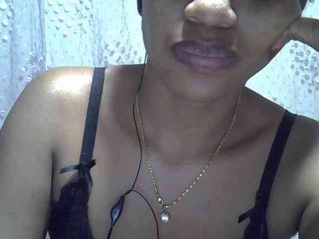 Lillteblackgirl webcam