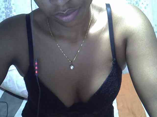 Lillteblackgirl webcam