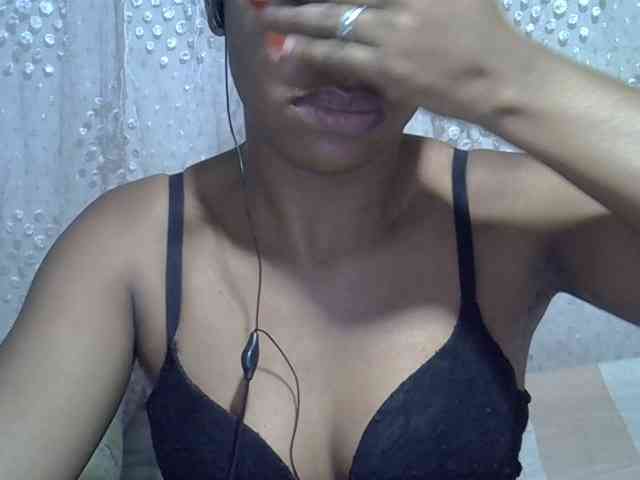 Lillteblackgirl webcam