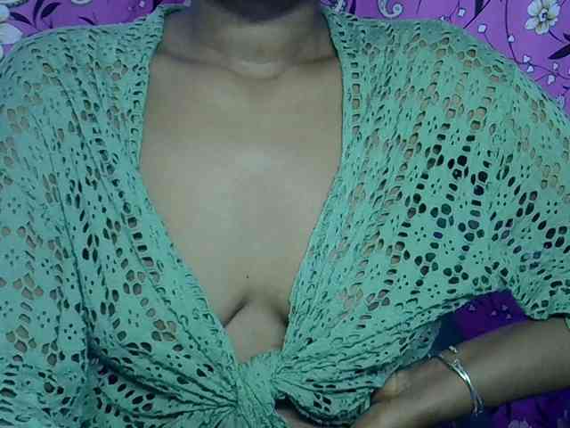 Lillteblackgirl webcam