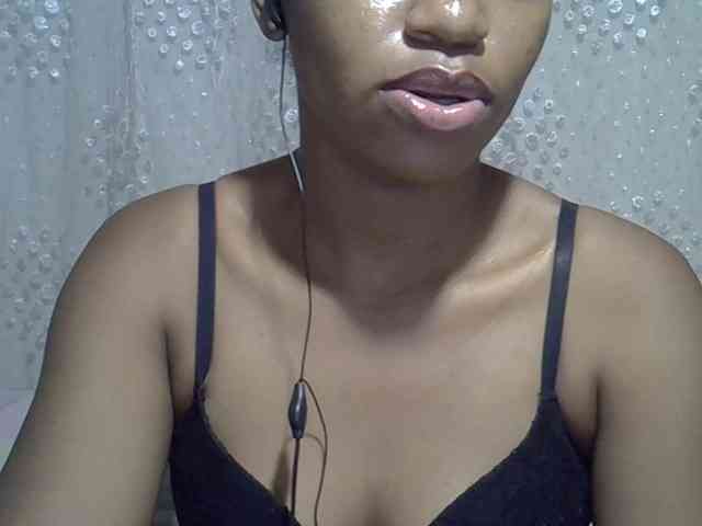 Lillteblackgirl webcam