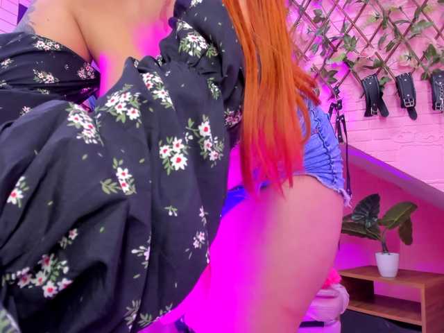 le modèle marcellaa303av est en webcam porno dans un show sur le site bongacams, il possède les tags suivants: Latino/Hispanic,Redhead,Shaved