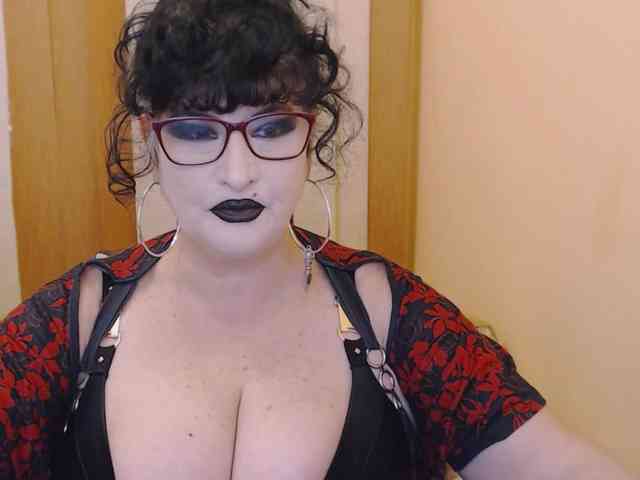 QueenOfSin webcam