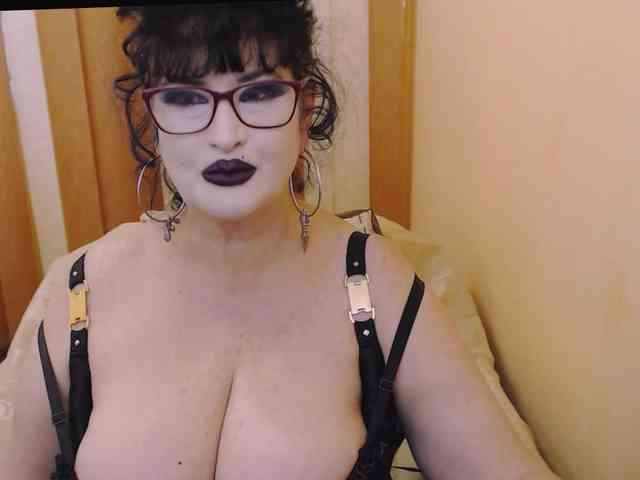 QueenOfSin webcam