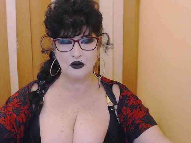 QueenOfSin webcam
