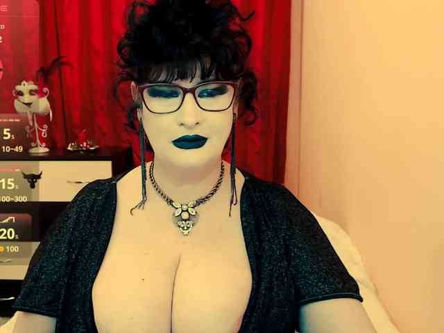 QueenOfSin webcam