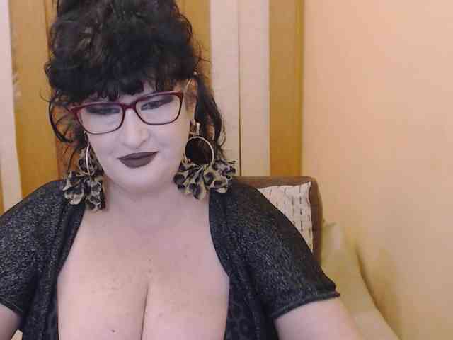 QueenOfSin webcam