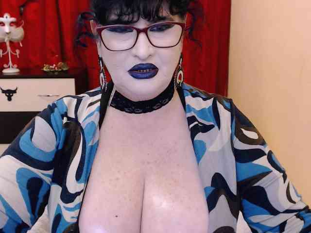 QueenOfSin webcam