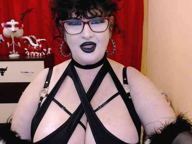 QueenOfSin webcam
