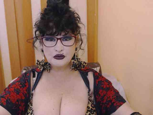 QueenOfSin webcam
