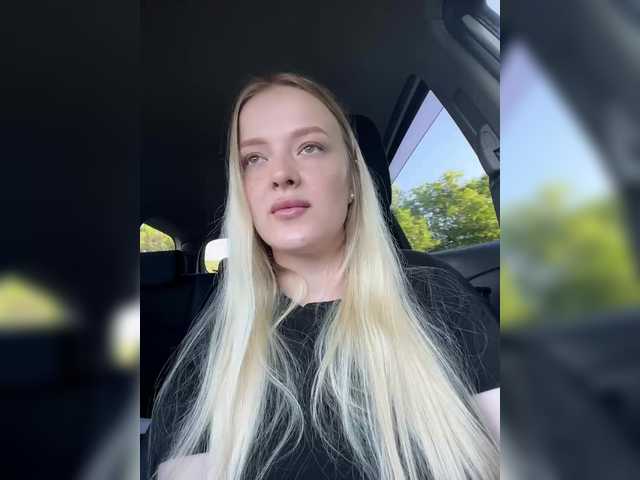 BlondienchenSasha on BongaCams 