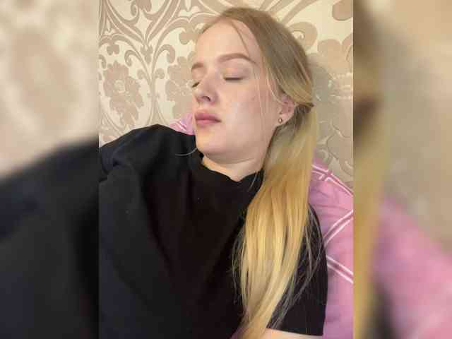 BlondienchenSash... Live Webcam on BongaCams