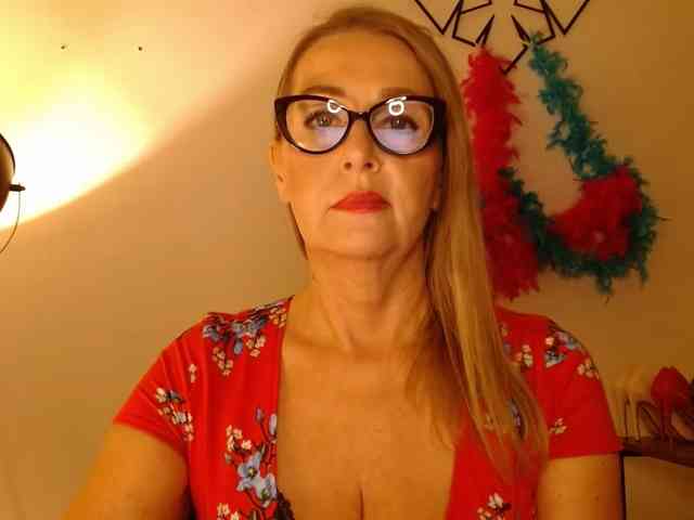 LEAperfect Live Webcam on BongaCams