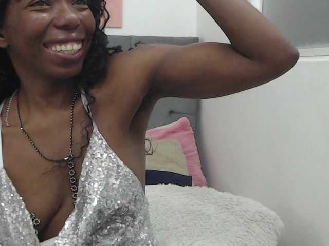 sharijhonson- live cam profile