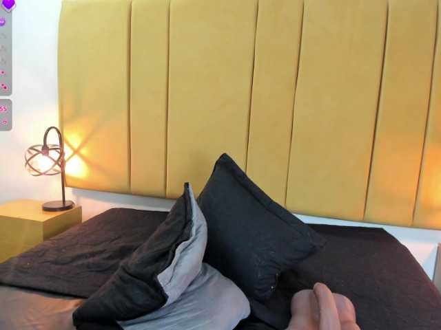 Lupita223's BongaCams show and profile