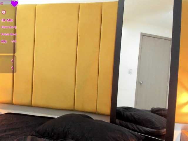 Lupita223's BongaCams show and profile