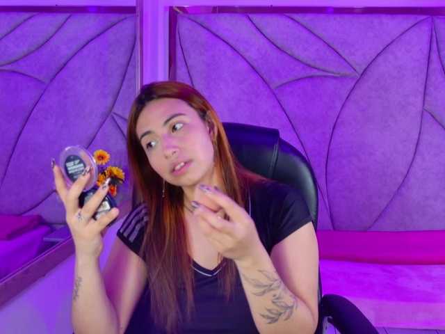 The mesmerizing TammyBlackk wants you to fuck her build now! TammyBlackk from BongaCams