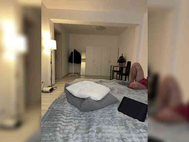 SOFFYOFFICIAL webcam