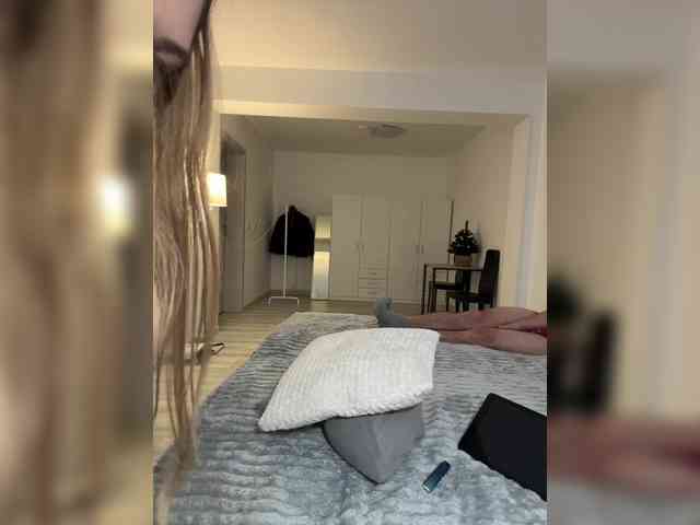 SOFFYOFFICIAL webcam