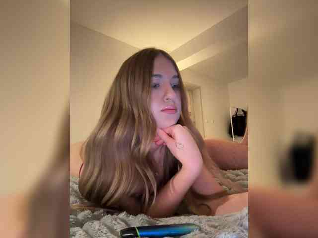 SOFFYOFFICIAL webcam