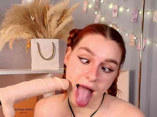 KaterineTailor webcam