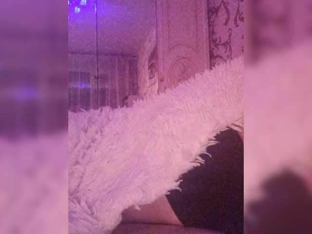 Swit777's BongaCams show and profile