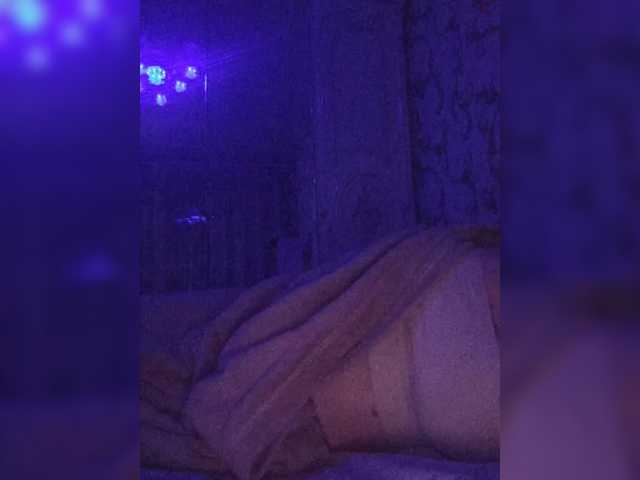 Swit777's BongaCams show and profile