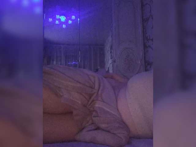 Swit777's BongaCams show and profile