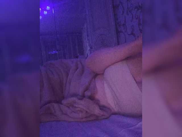 Swit777's BongaCams show and profile