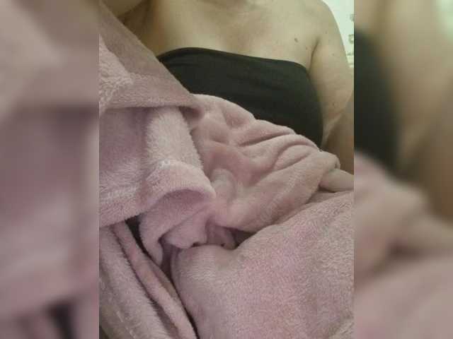 Swit777's BongaCams show and profile