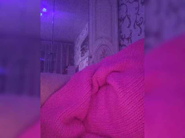 Swit777's BongaCams show and profile