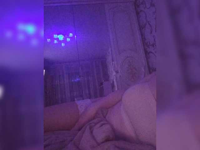 Swit777's BongaCams show and profile