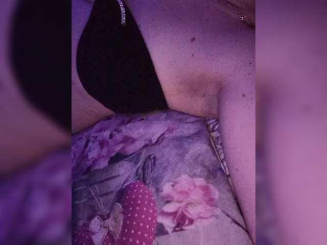 Swit777's BongaCams show and profile