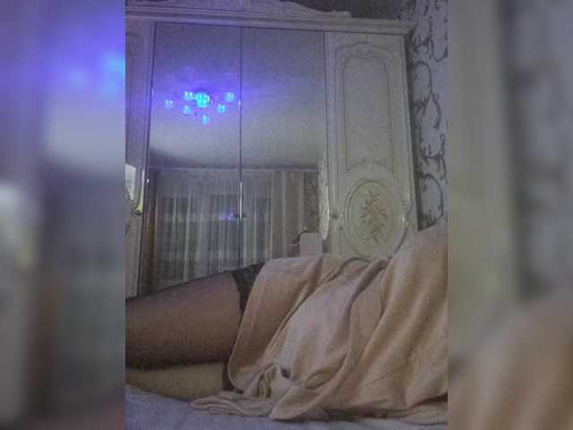 Swit777's BongaCams show and profile