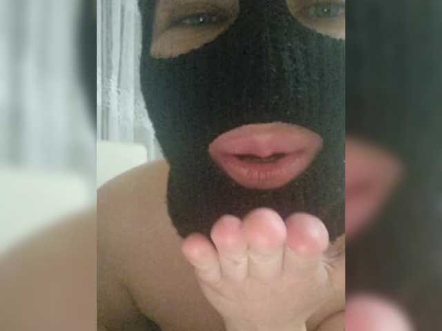 Swit777's BongaCams show and profile