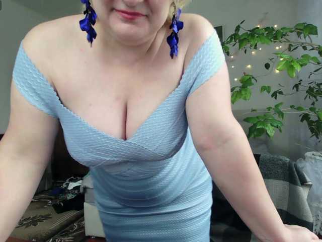  SheilaGirl chat room