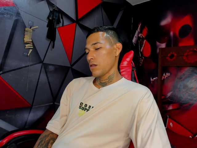 Hana-and-Zeta from BongaCams