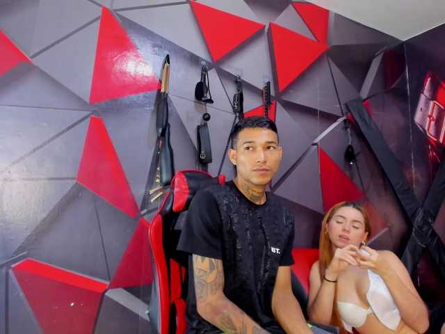 Hana-and-Zeta's BongaCams show and profile