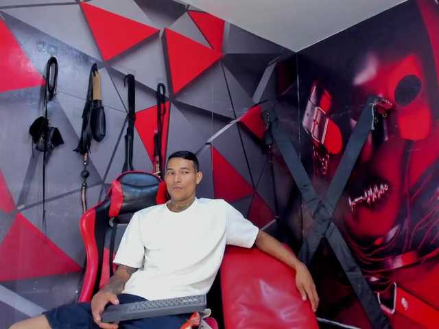 Hana-and-Zeta's BongaCams show and profile