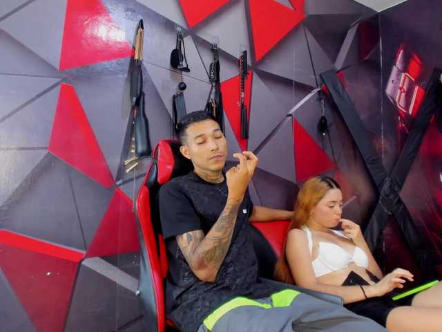 Hana-and-Zeta's BongaCams show and profile