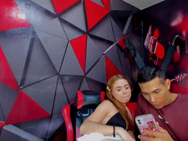 Hana-and-Zeta webcam