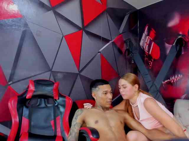 Hana-and-Zeta webcam