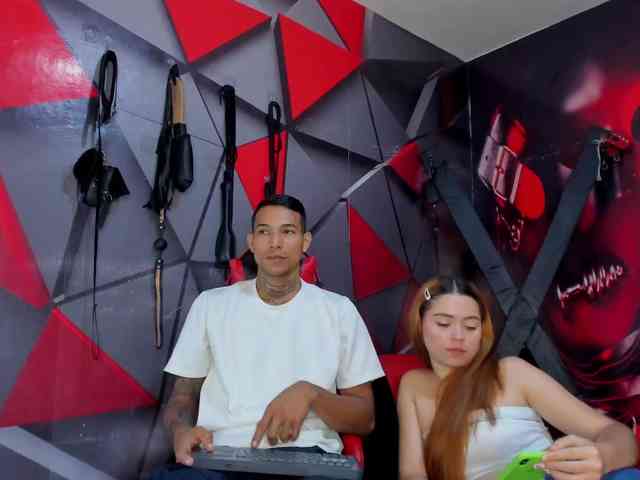 Hana-and-Zeta webcam