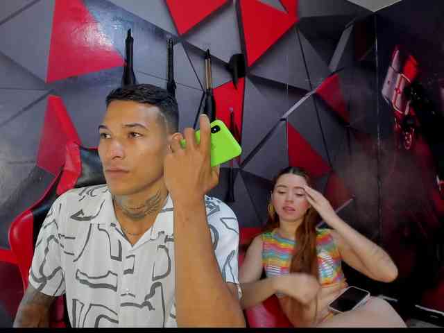 Hana-and-Zeta webcam