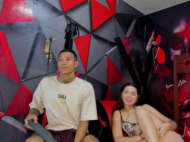 Hana-and-Zeta webcam