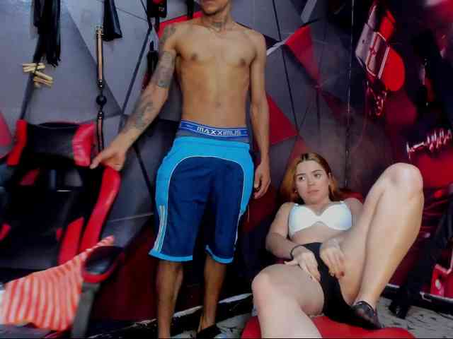 Hana-and-Zeta webcam