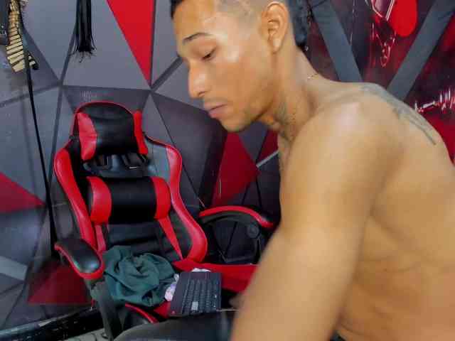 Hana-and-Zeta Live Webcam on BongaCams